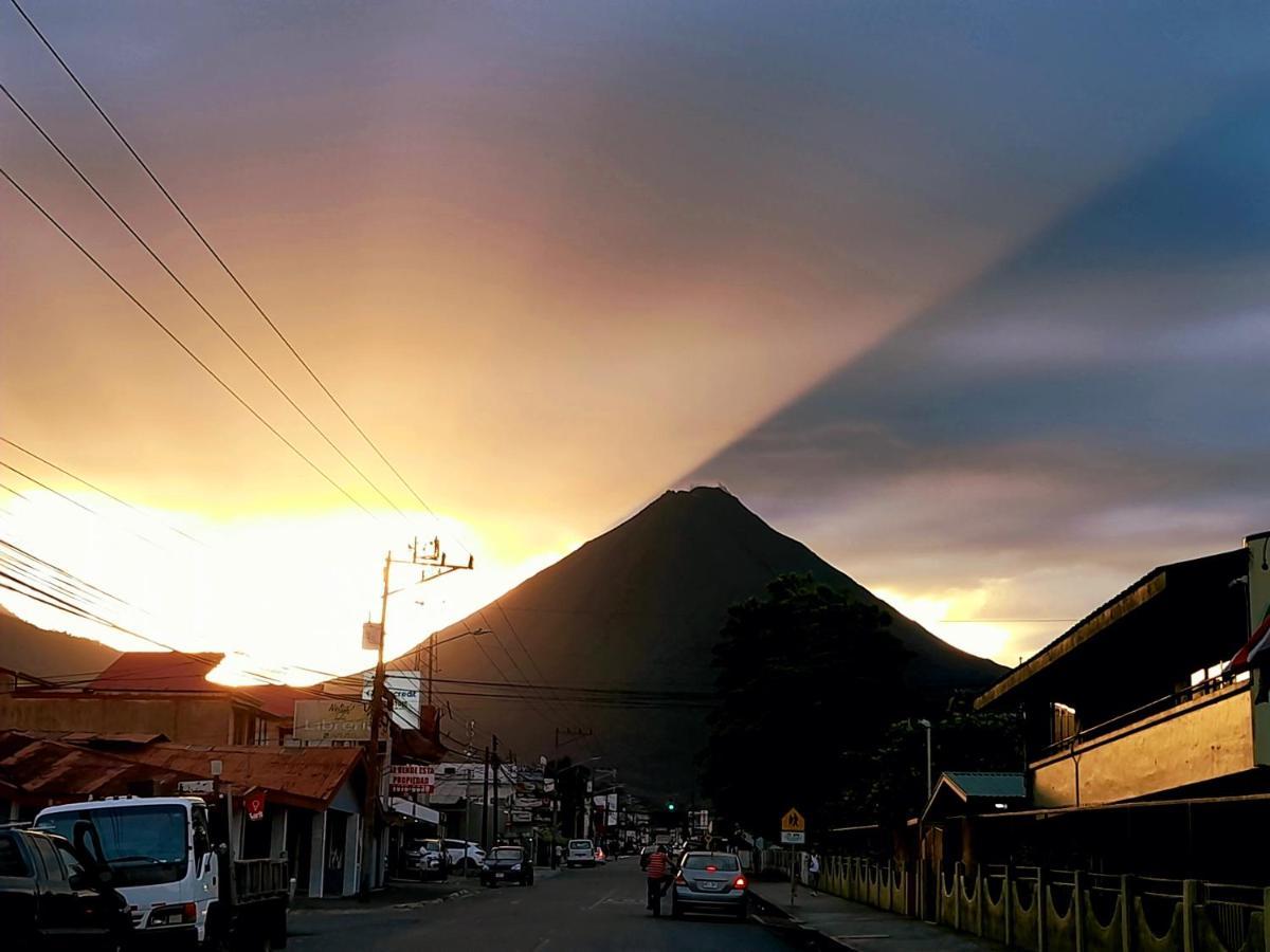 بيت شباب Arenal Poshpacker La Fortuna المظهر الخارجي الصورة